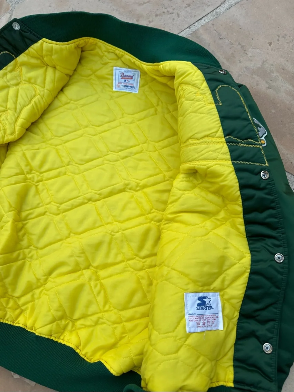 Vtg 1990 Starter Oakland Athletics Script Spellout Diamond Collection XL Jacket